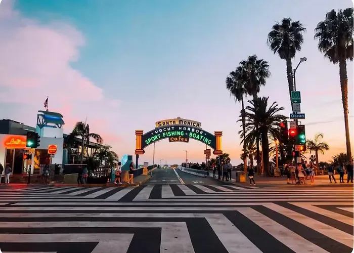 Beautiful Location By The Beach